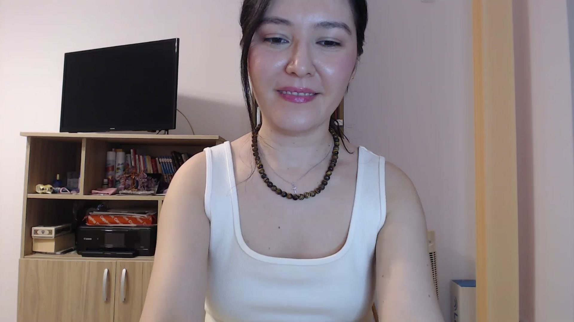 Gallery image thumbnail from SailorJupitr's myfreecams stream on, 04/01/2026, 21:00 image 13 of 20
