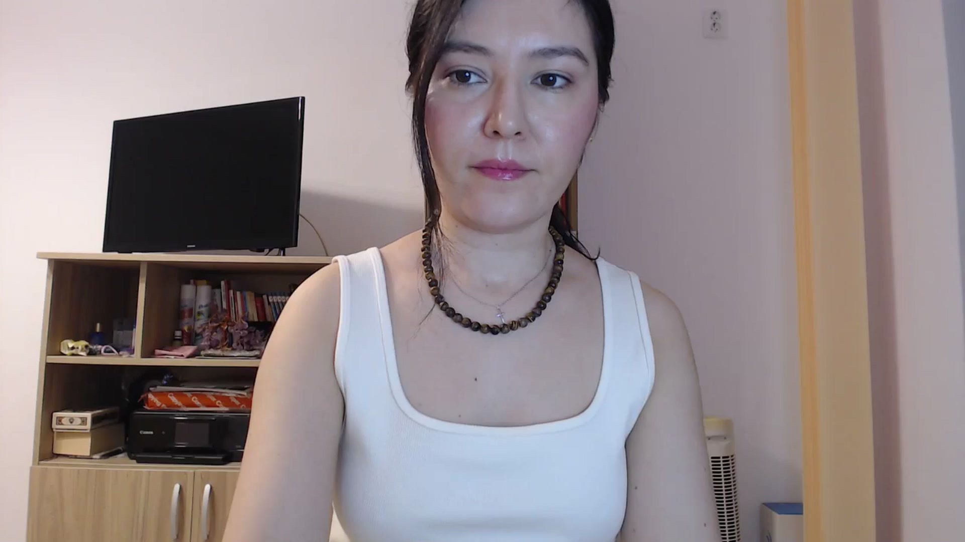 Gallery image thumbnail from SailorJupitr's myfreecams stream on, 04/01/2026, 21:00 image 1 of 20