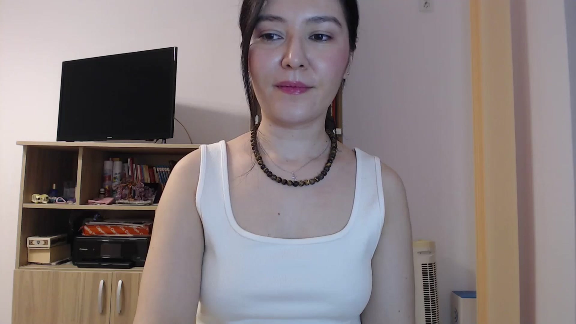 Gallery image thumbnail from SailorJupitr's myfreecams stream on, 04/01/2026, 21:00 image 17 of 20