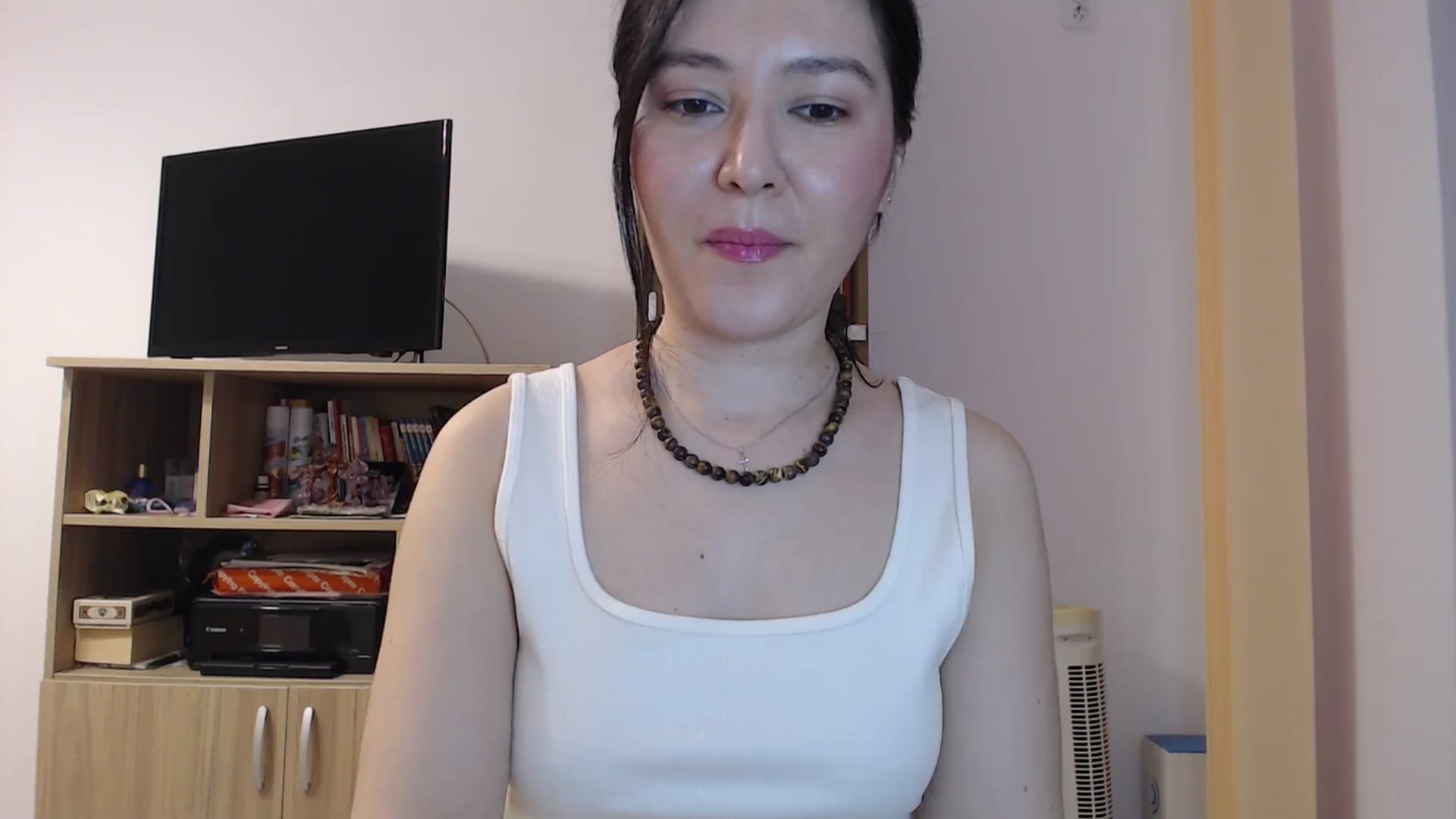 Gallery image thumbnail from SailorJupitr's myfreecams stream on, 04/01/2026, 21:00 image 15 of 20