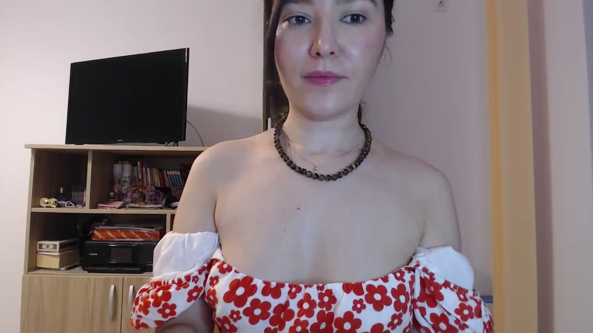 Gallery image thumbnail from SailorJupitr's myfreecams stream on, 04/02/2026, 20:51 image 16 of 20