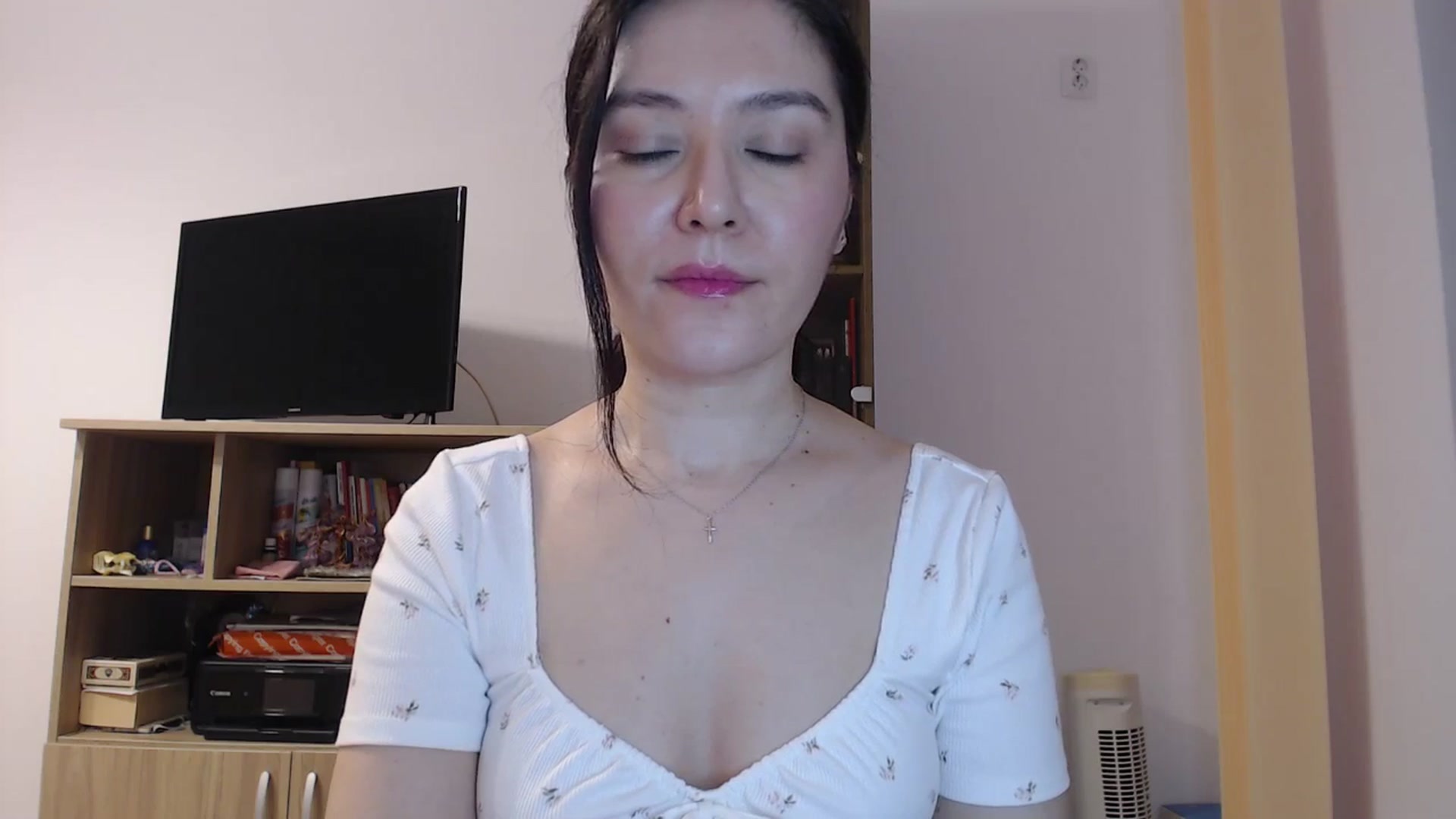 Gallery image thumbnail from SailorJupitr's myfreecams stream on, 04/04/2026, 19:59 image 18 of 20