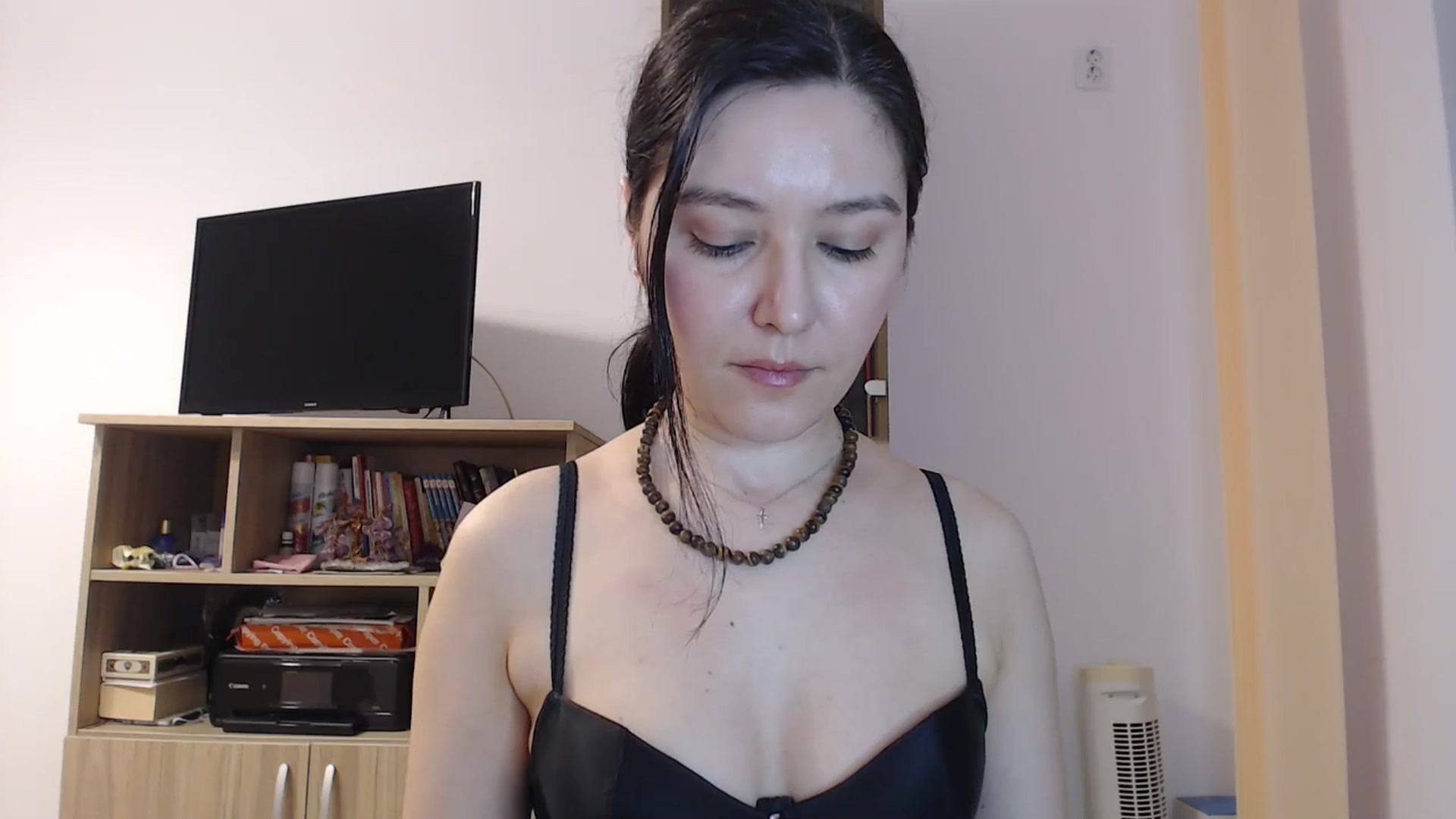 Gallery image thumbnail from SailorJupitr's myfreecams stream on, 04/05/2026, 20:16 image 14 of 20