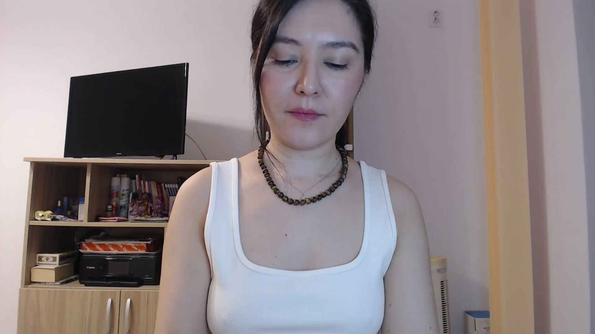 Gallery image thumbnail from SailorJupitr's myfreecams stream on, 04/09/2026, 21:09 image 6 of 20