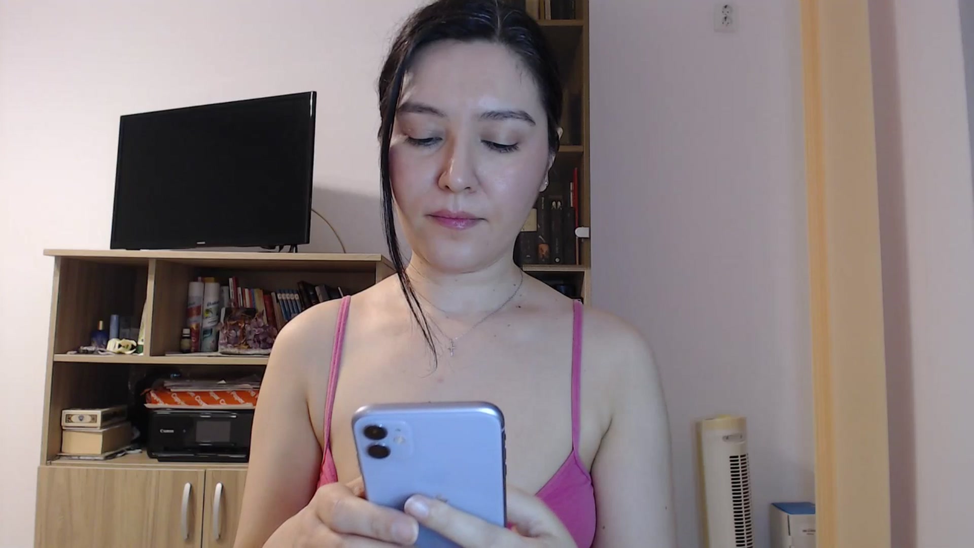 Gallery image thumbnail from SailorJupitr's myfreecams stream on, 04/21/2026, 21:34 image 10 of 20