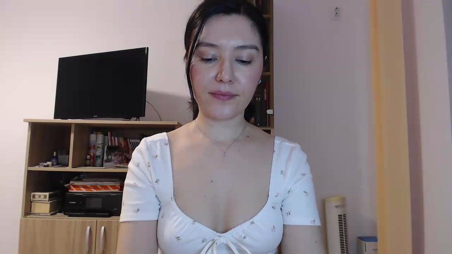 Gallery image thumbnail from SailorJupitr's myfreecams stream on, 05/09/2026, 19:09 image 13 of 20