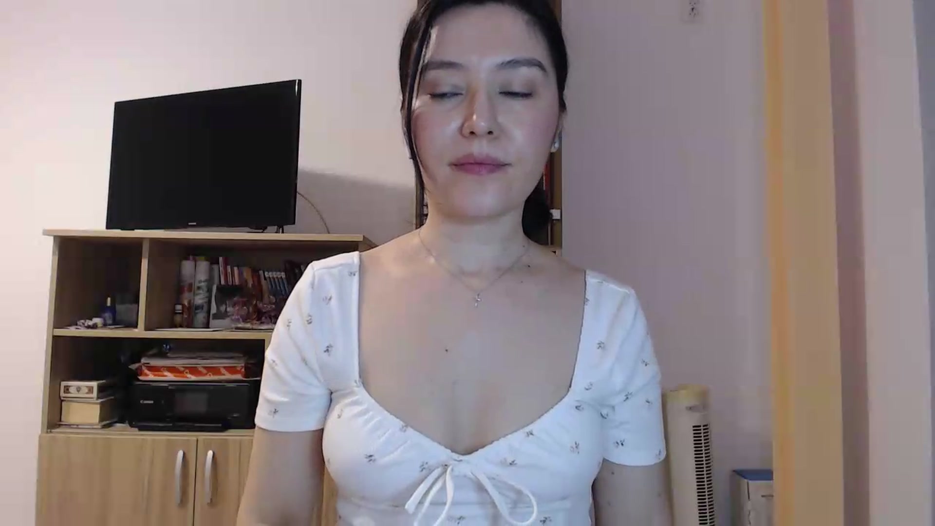 Gallery image thumbnail from SailorJupitr's myfreecams stream on, 05/09/2026, 19:09 image 4 of 20
