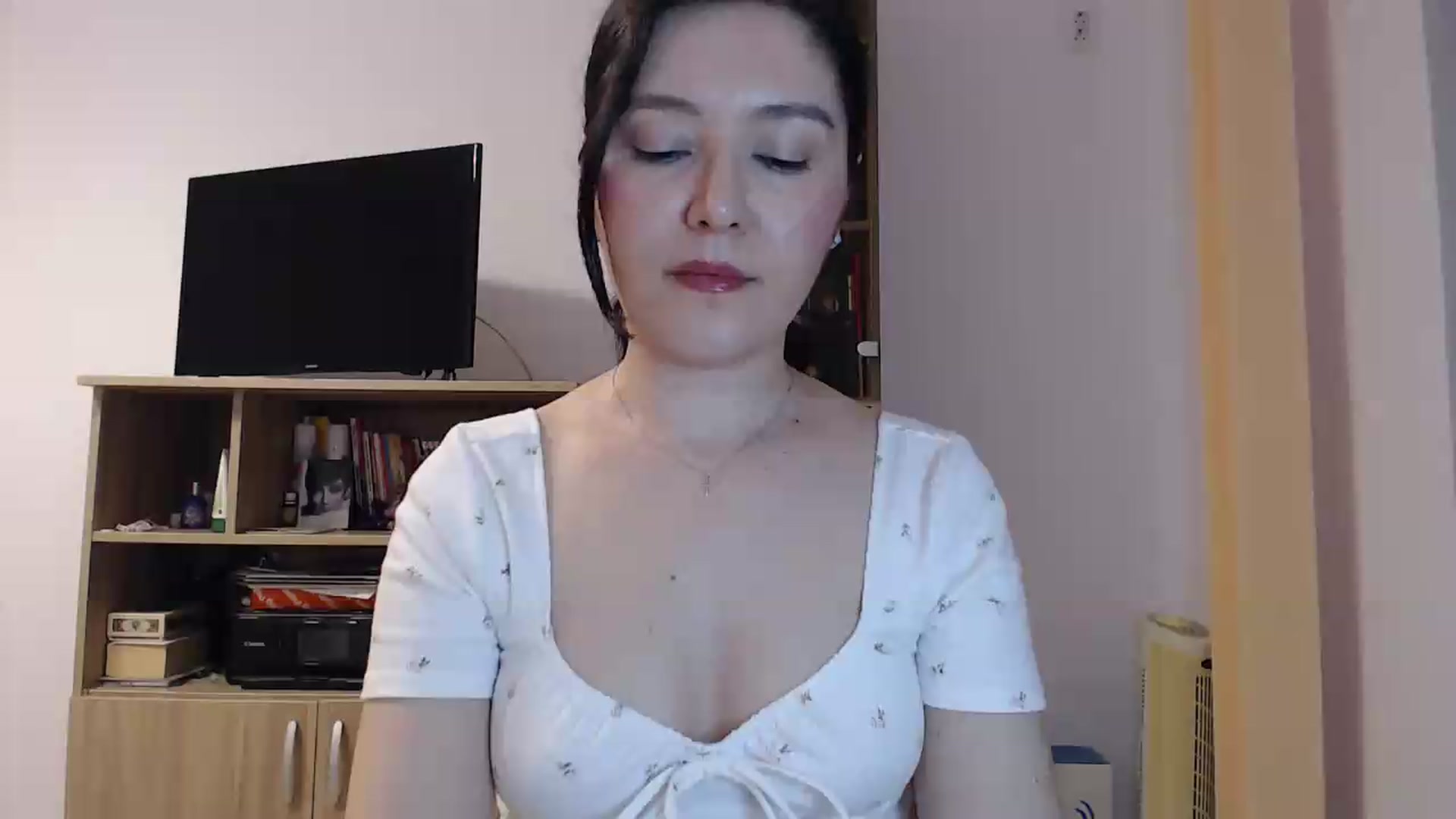 Gallery image thumbnail from SailorJupitr's myfreecams stream on, 06/04/2026, 20:12 image 3 of 20