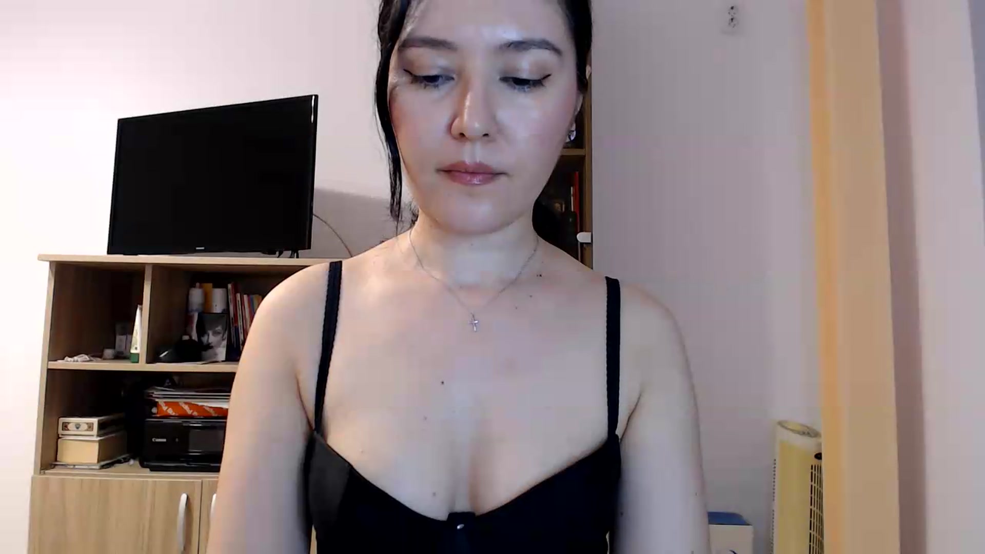 Gallery image thumbnail from SailorJupitr's myfreecams stream on, 06/06/2026, 21:06 image 14 of 20
