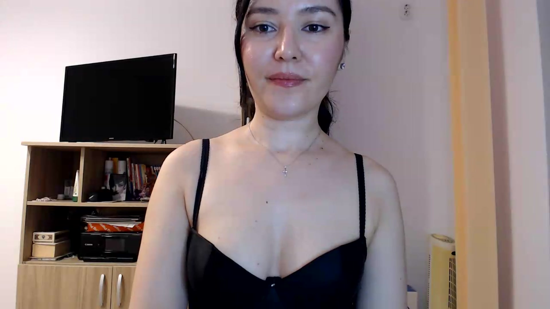 Gallery image thumbnail from SailorJupitr's myfreecams stream on, 06/06/2026, 21:06 image 12 of 20