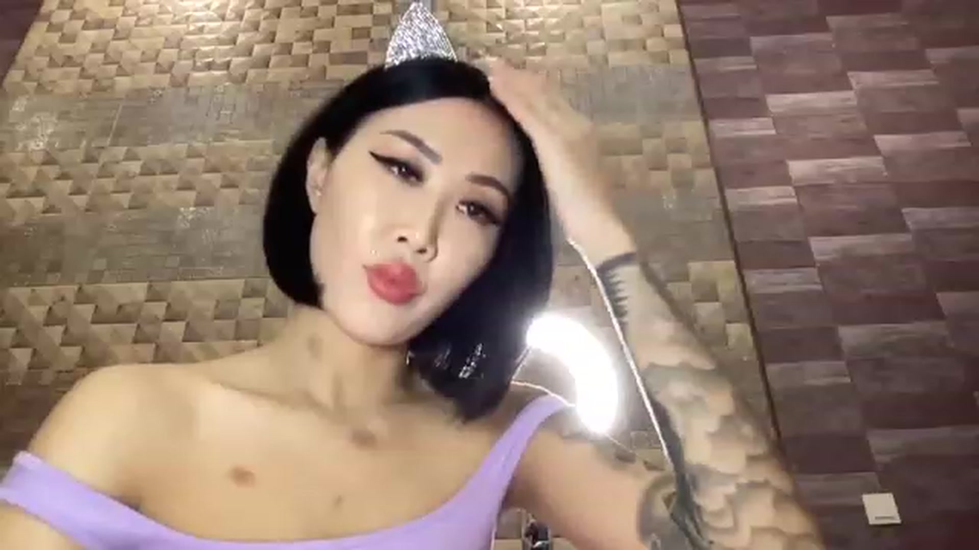 Gallery image thumbnail from SailorMoon_JN's myfreecams stream on, 04/13/2023, 23:37 image 12 of 20