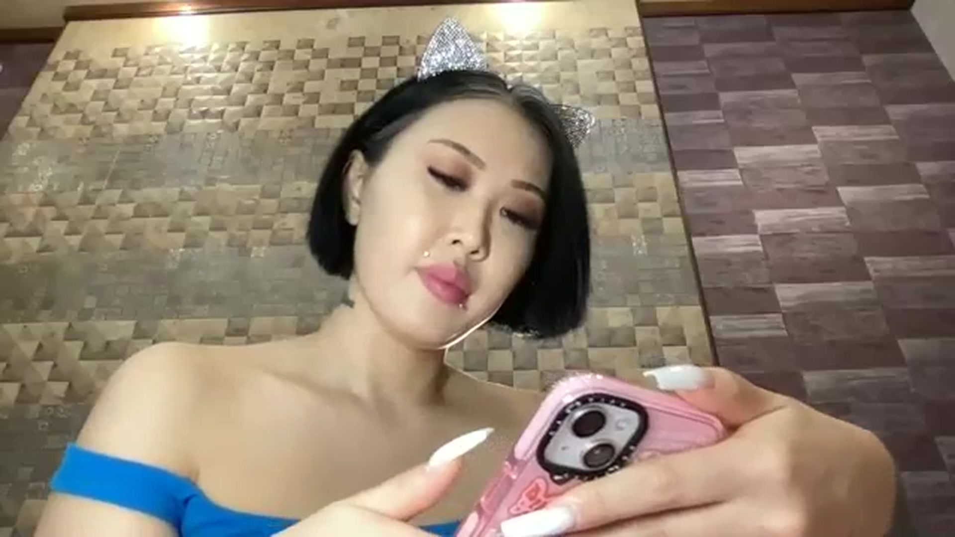 Gallery image thumbnail from SailorMoon_JN's myfreecams stream on, 01/23/2024, 11:43 image 19 of 20