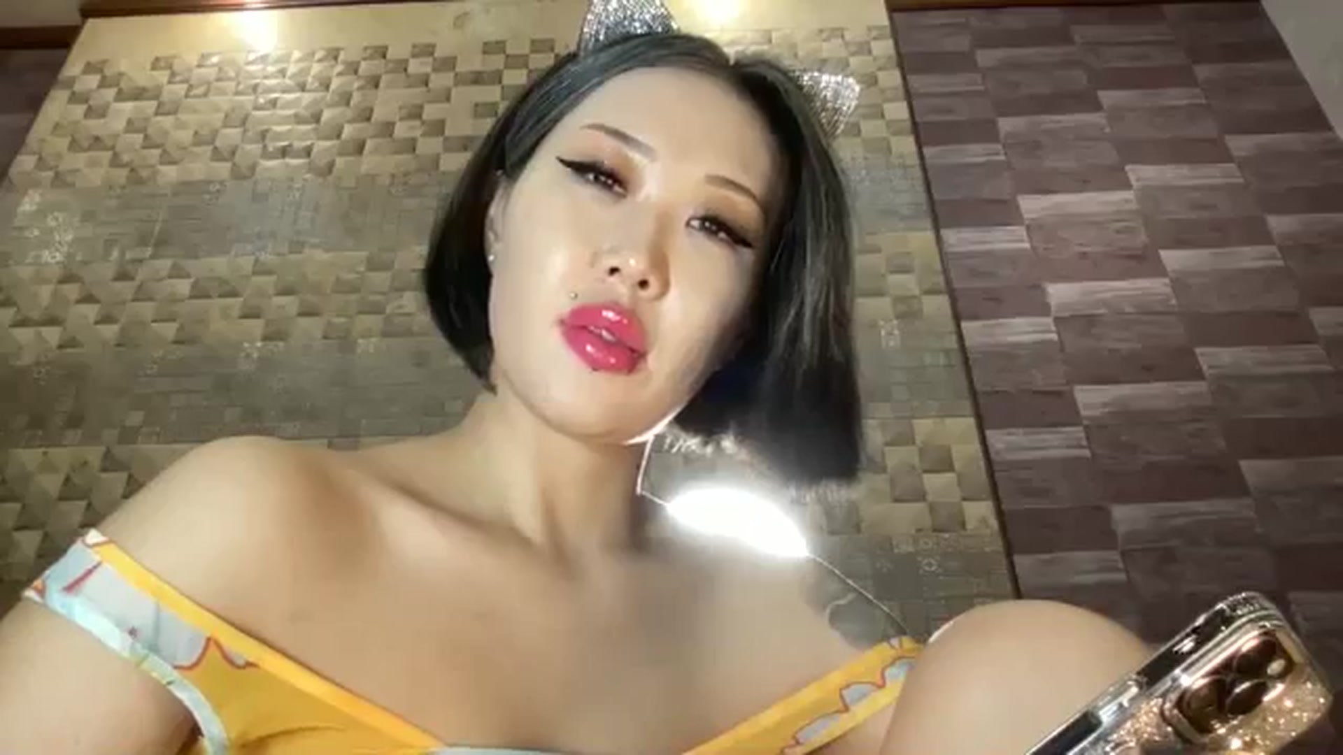 Gallery image thumbnail from SailorMoon_JN's myfreecams stream on, 12/31/2024, 19:05 image 18 of 20