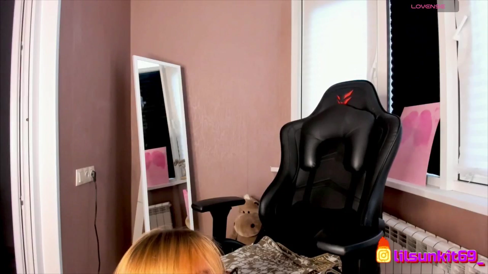 Gallery image thumbnail from SaintAngie's myfreecams stream on, 10/05/2025, 10:35 image 5 of 20