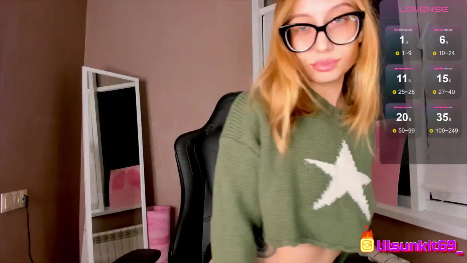 Gallery image thumbnail from SaintAngie's myfreecams stream on, 12/14/2025, 15:48 image 5 of 20