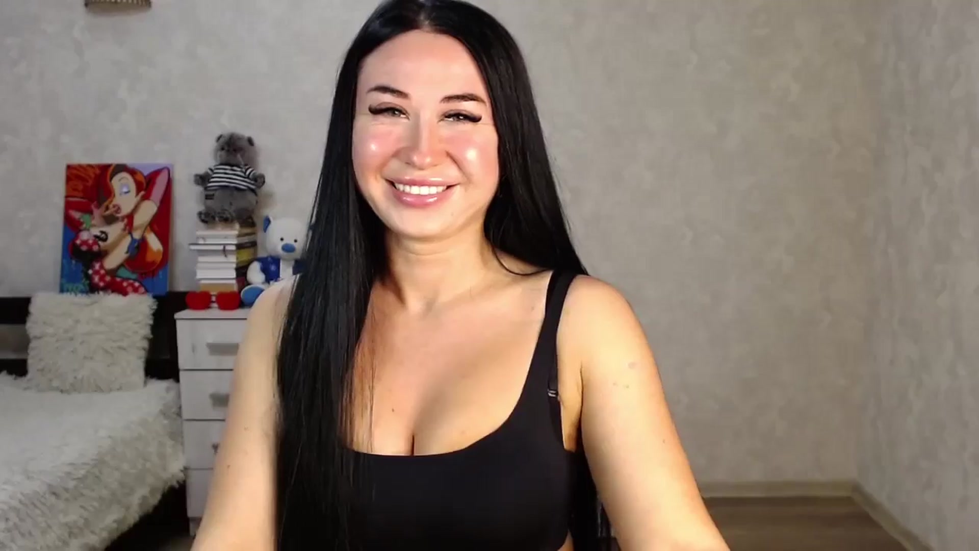 Gallery image thumbnail from SaintNicole's myfreecams stream on, 05/05/2024, 20:06 image 2 of 20