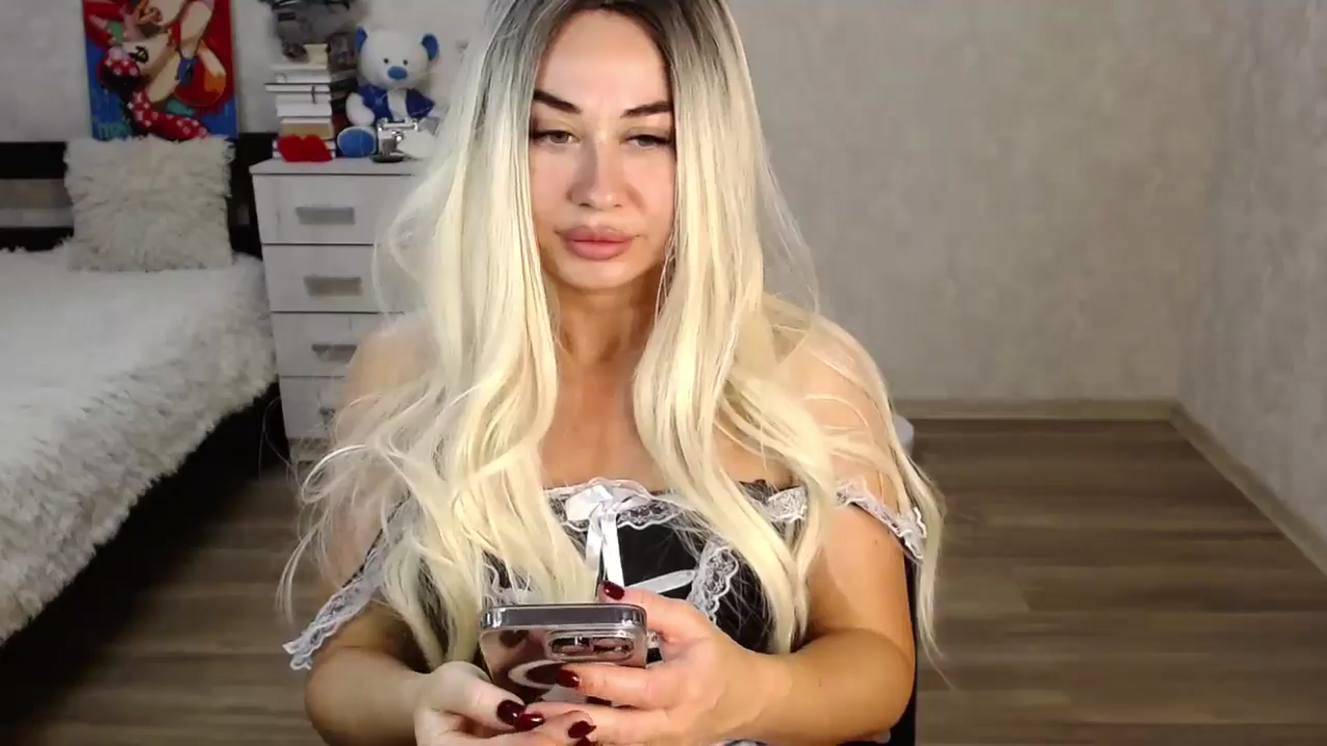 Gallery image thumbnail from SaintNicole's myfreecams stream on, 06/05/2024, 19:56 image 3 of 20