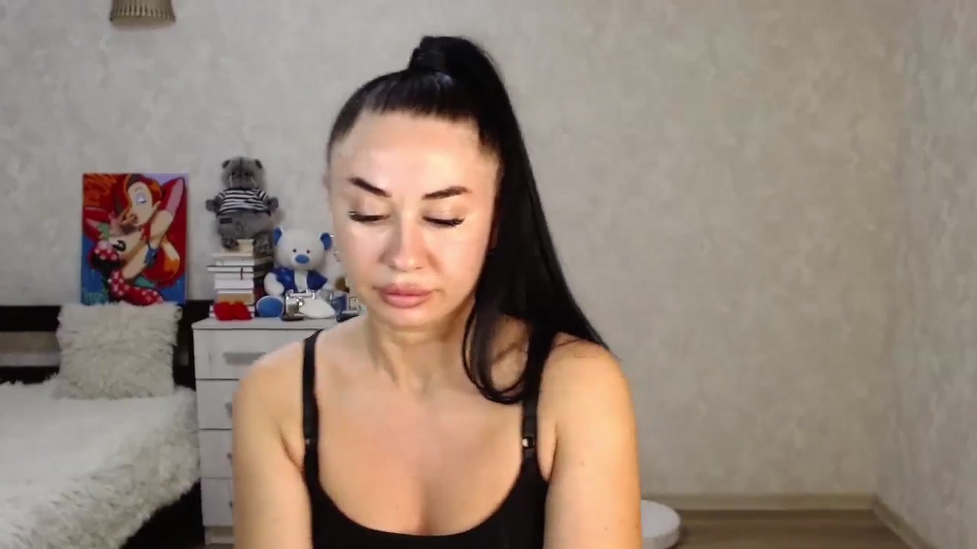 Gallery image thumbnail from SaintNicole's myfreecams stream on, 06/05/2024, 19:56 image 15 of 20