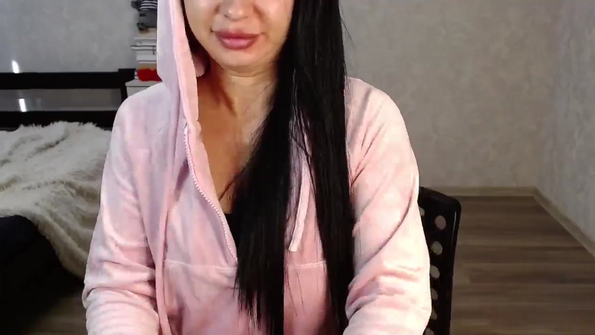 Gallery image thumbnail from SaintNicole's myfreecams stream on, 06/29/2024, 15:03 image 15 of 20