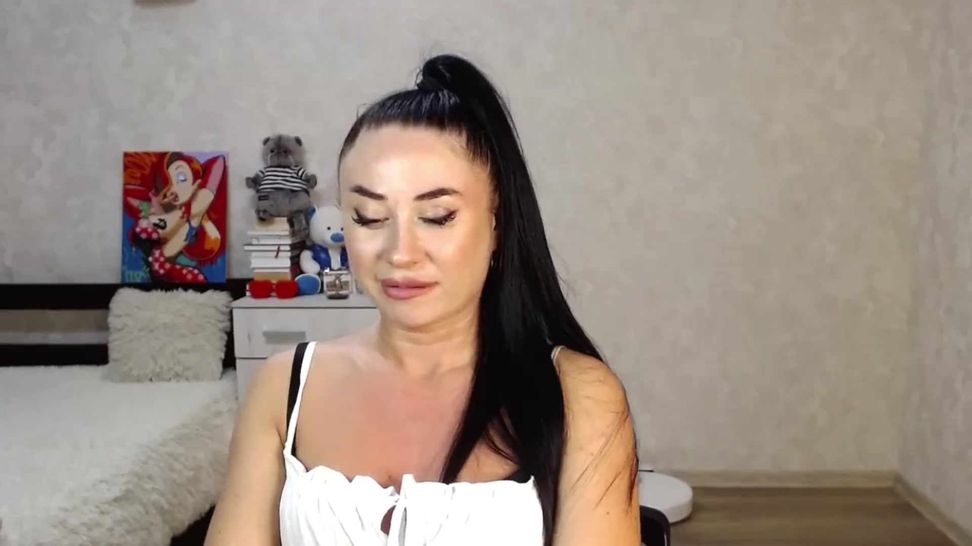 Gallery image thumbnail from SaintNicole's myfreecams stream on, 07/06/2024, 18:27 image 2 of 20
