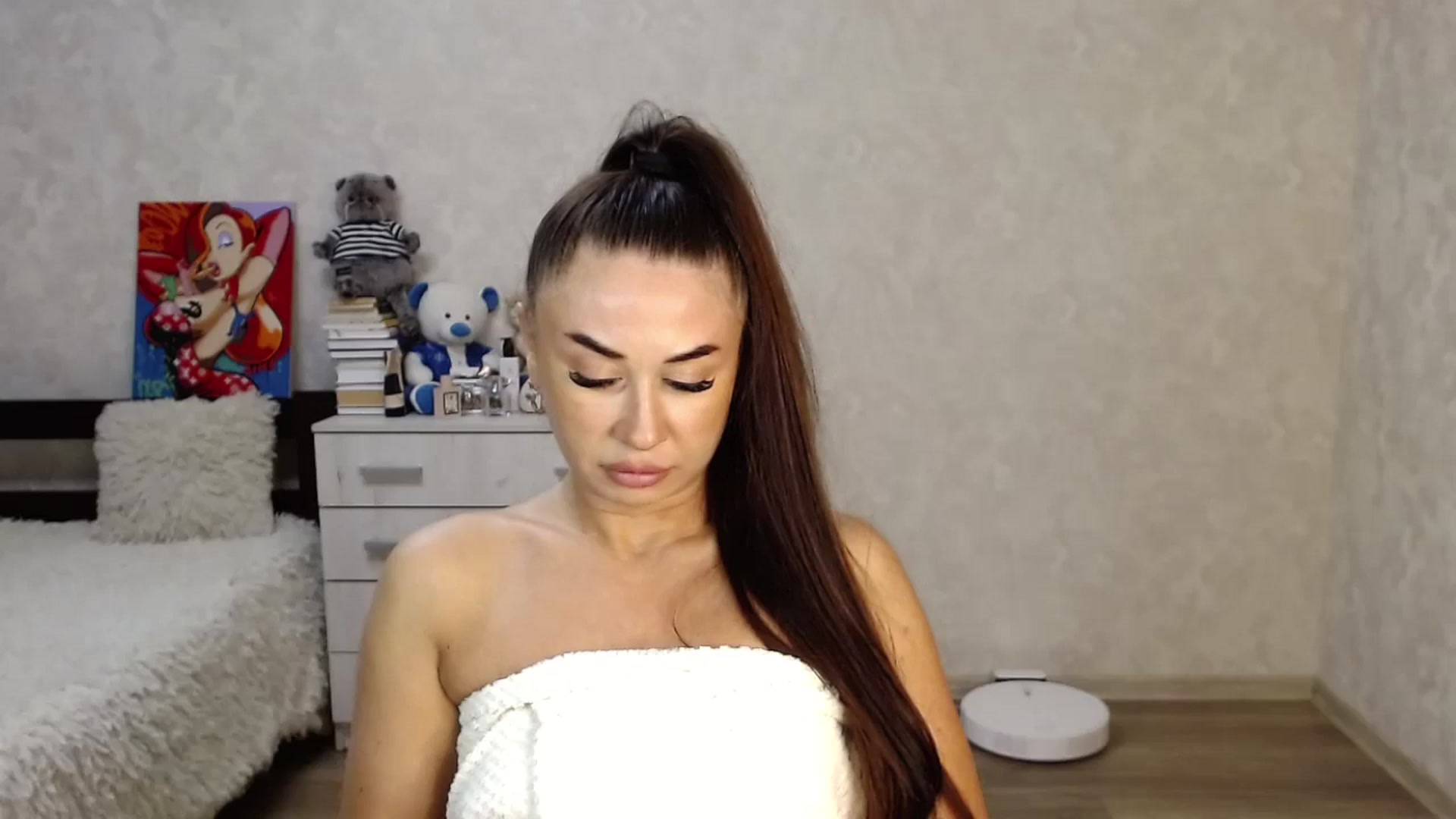 Gallery image thumbnail from SaintNicole's myfreecams stream on, 10/03/2024, 18:31 image 13 of 20