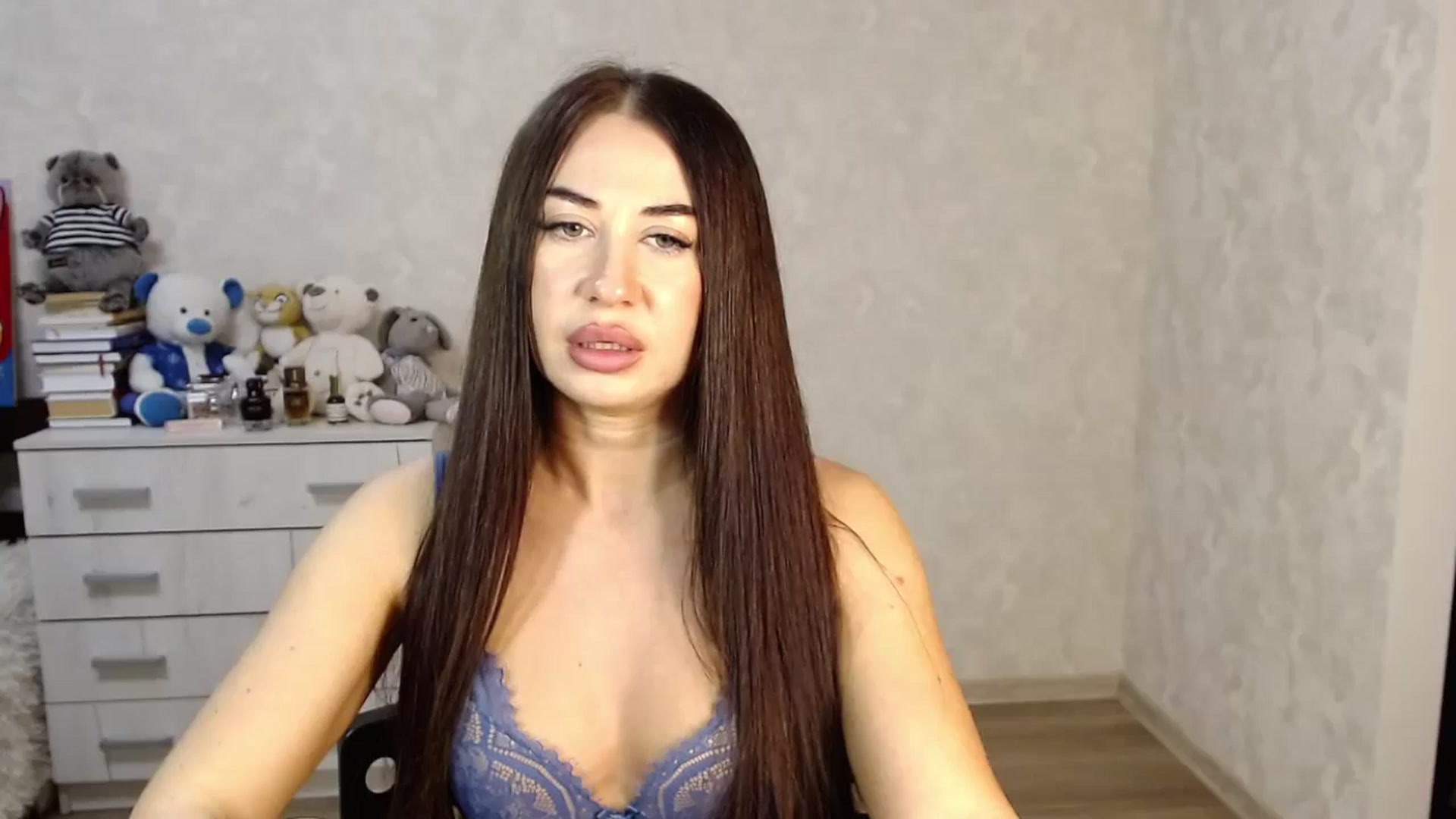Gallery image thumbnail from SaintNicole's myfreecams stream on, 10/30/2024, 19:29 image 17 of 20