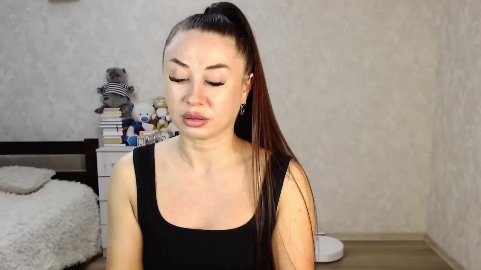 Gallery image thumbnail from SaintNicole's myfreecams stream on, 11/16/2024, 19:13 image 16 of 20