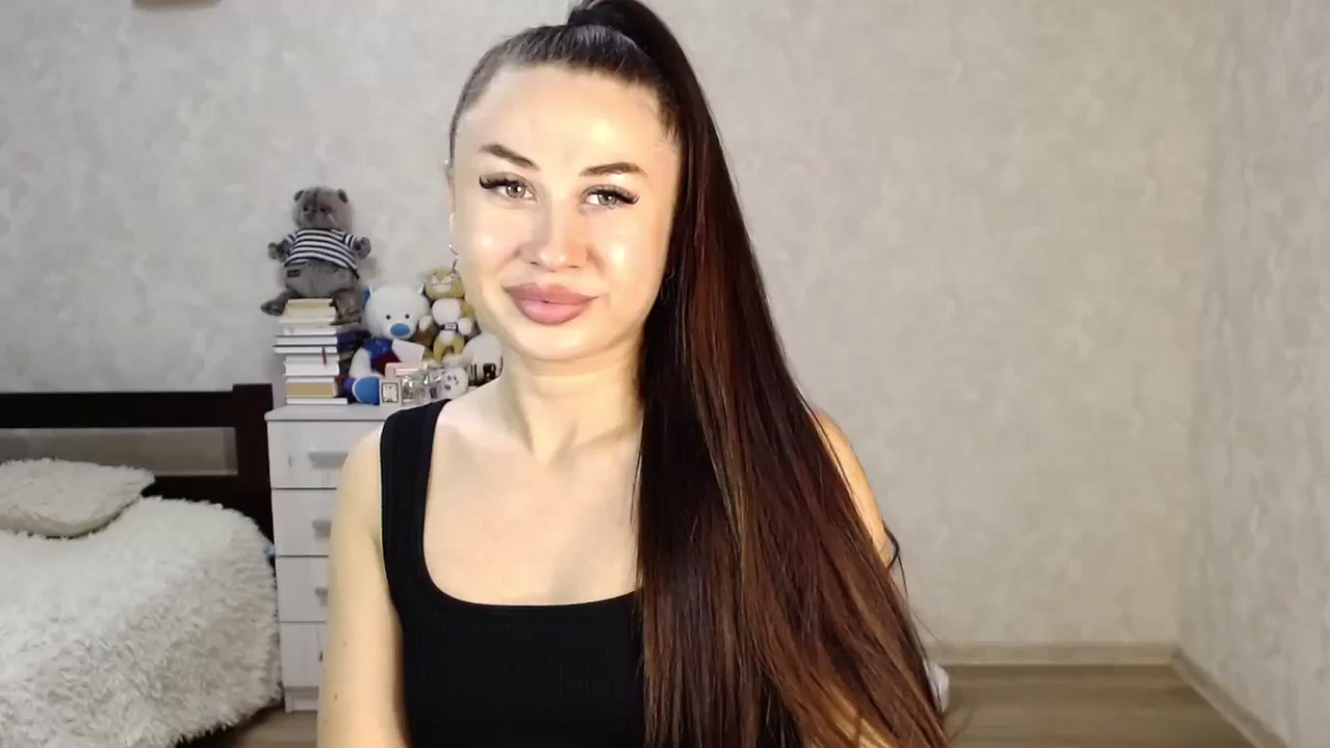 Gallery image thumbnail from SaintNicole's myfreecams stream on, 11/16/2024, 20:18 image 1 of 20