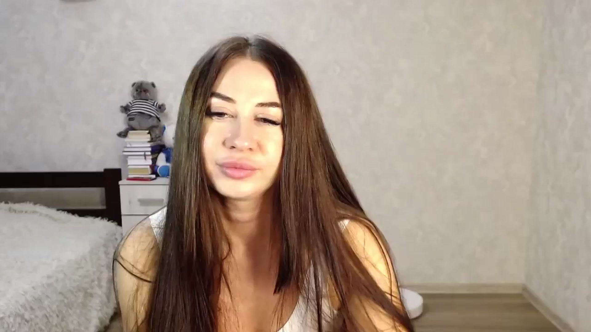 Gallery image thumbnail from SaintNicole's myfreecams stream on, 11/18/2024, 21:13 image 16 of 20