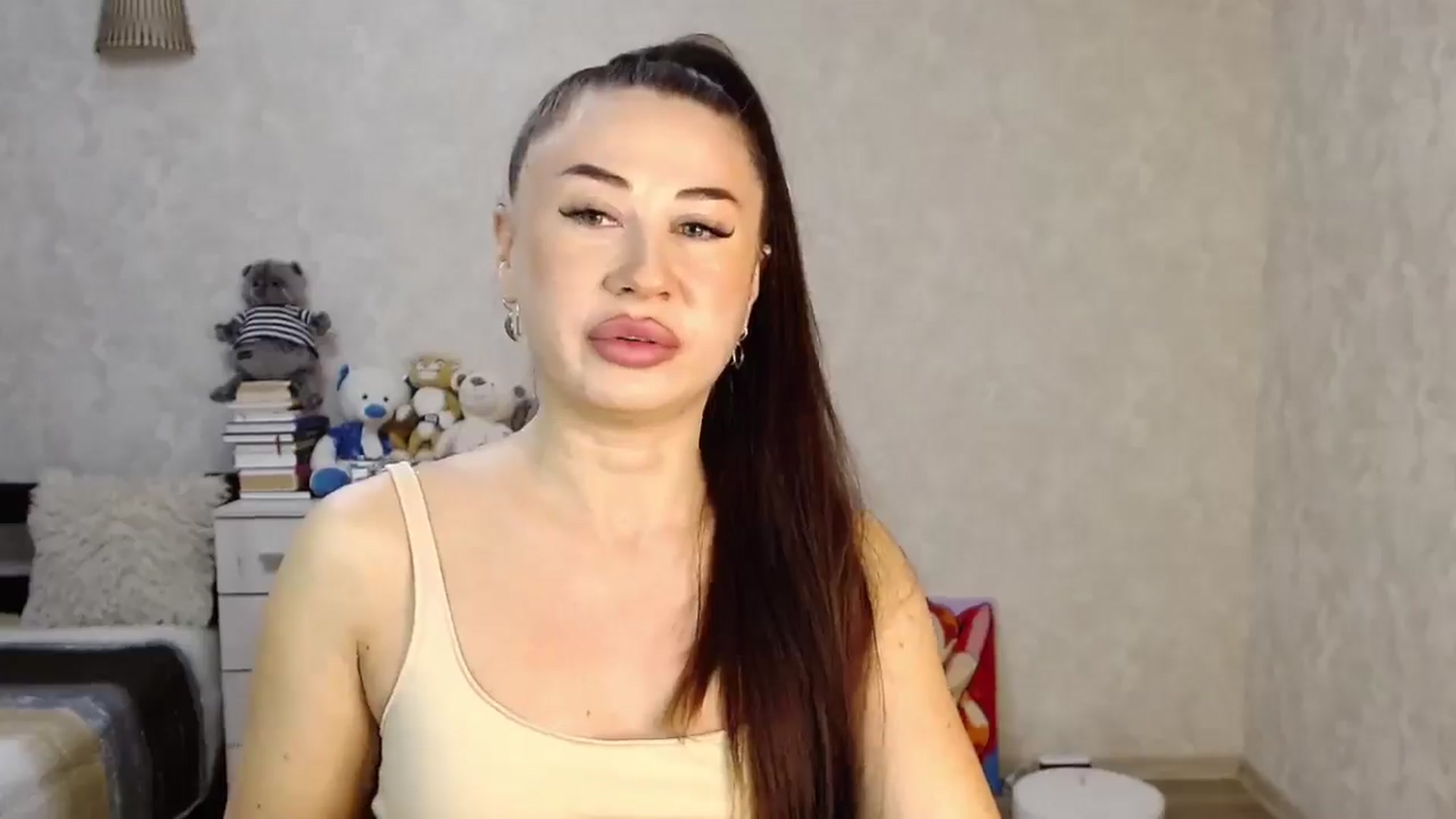 Gallery image thumbnail from SaintNicole's myfreecams stream on, 12/14/2024, 19:40 image 7 of 20