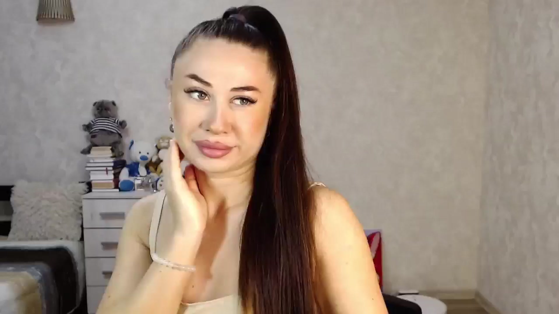 Gallery image thumbnail from SaintNicole's myfreecams stream on, 12/14/2024, 19:40 image 1 of 20