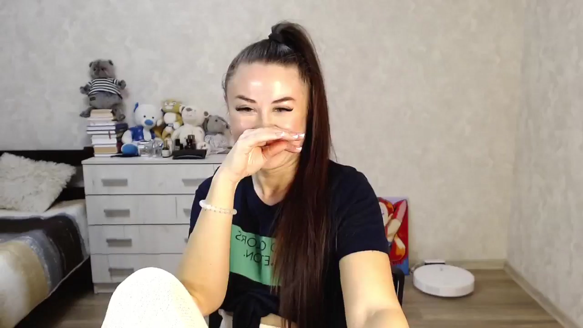 Gallery image thumbnail from SaintNicole's myfreecams stream on, 12/29/2024, 01:29 image 14 of 20