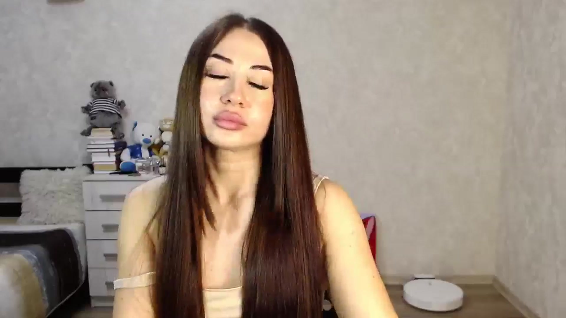 Gallery image thumbnail from SaintNicole's myfreecams stream on, 12/29/2024, 20:46 image 17 of 20