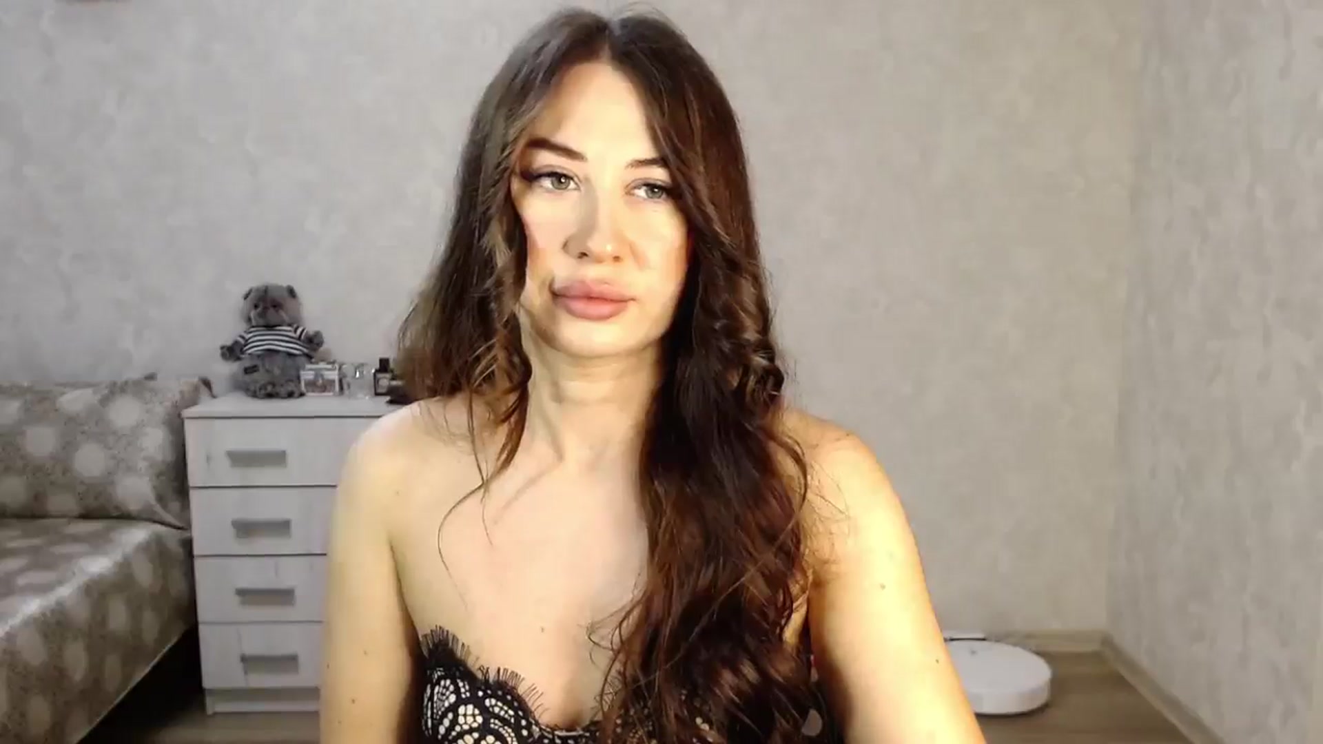 Gallery image thumbnail from SaintNicole's myfreecams stream on, 03/19/2025, 19:59 image 17 of 20