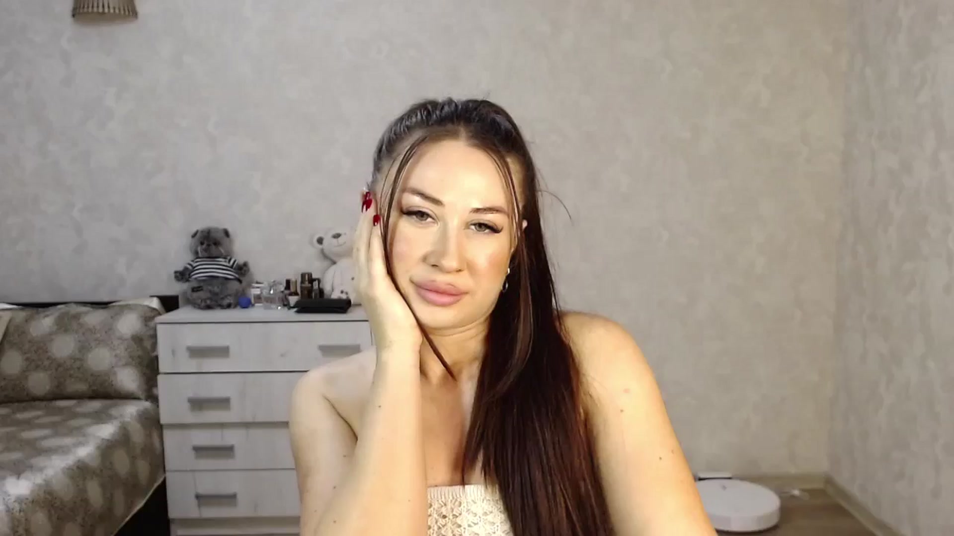 Gallery image thumbnail from SaintNicole's myfreecams stream on, 04/02/2025, 21:48 image 15 of 20