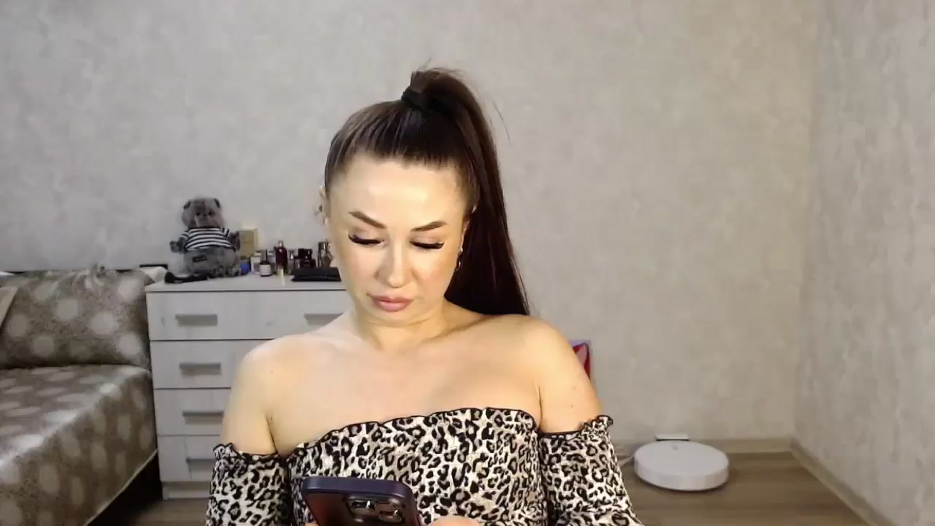 Gallery image thumbnail from SaintNicole's myfreecams stream on, 04/15/2025, 22:16 image 1 of 20