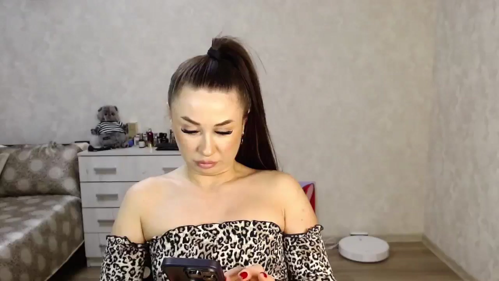 Gallery image thumbnail from SaintNicole's myfreecams stream on, 04/15/2025, 22:16 image 4 of 20