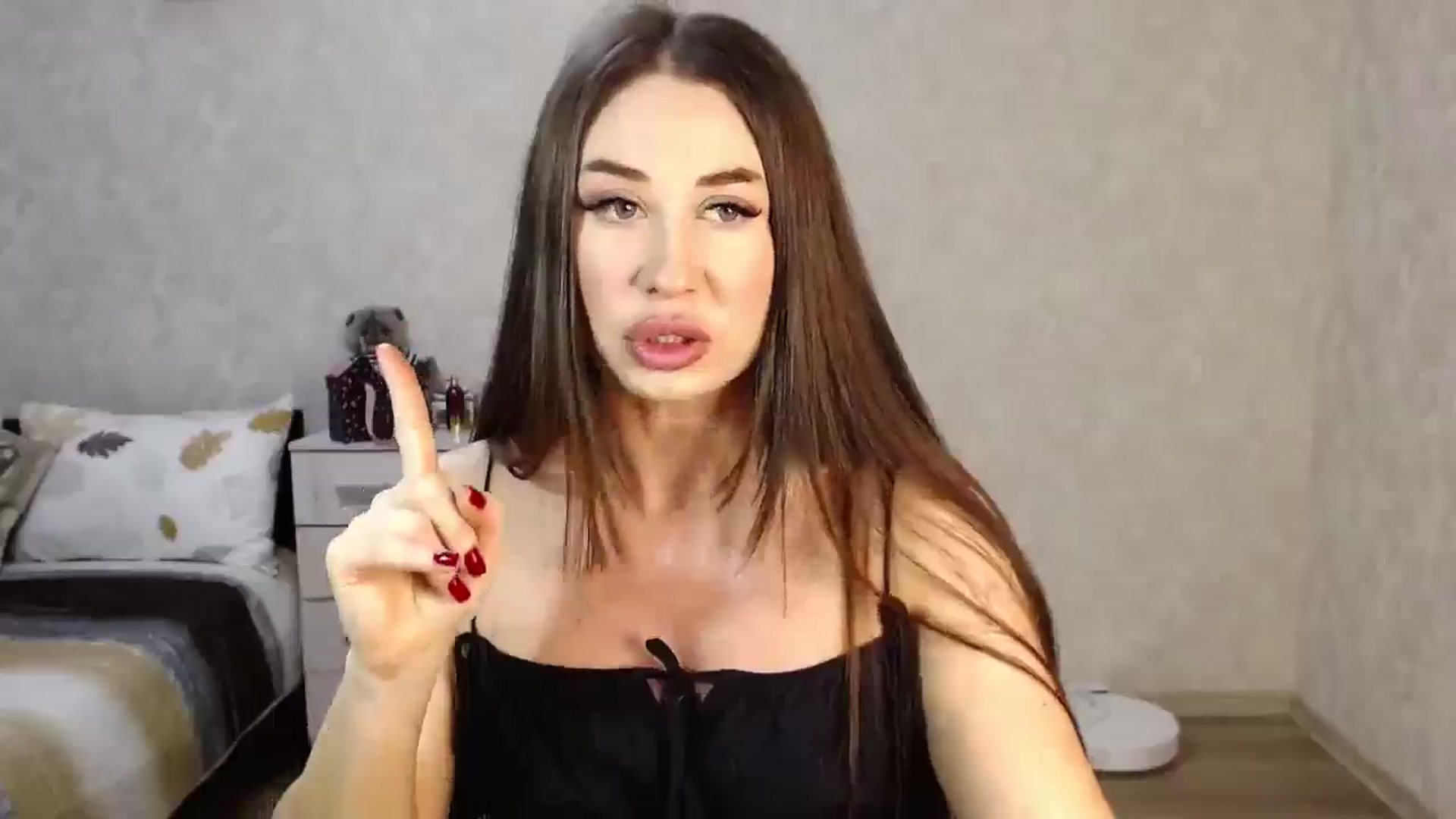 Gallery image thumbnail from SaintNicole's myfreecams stream on, 05/07/2025, 18:57 image 7 of 20
