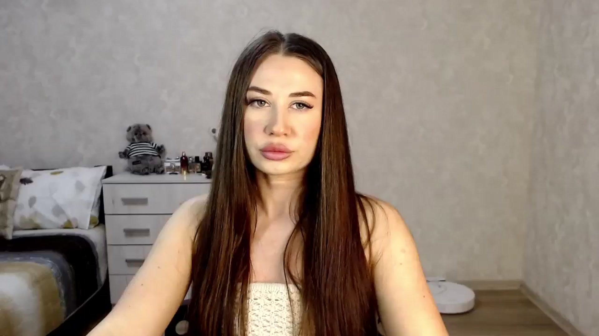 Gallery image thumbnail from SaintNicole's myfreecams stream on, 05/12/2025, 19:31 image 2 of 20