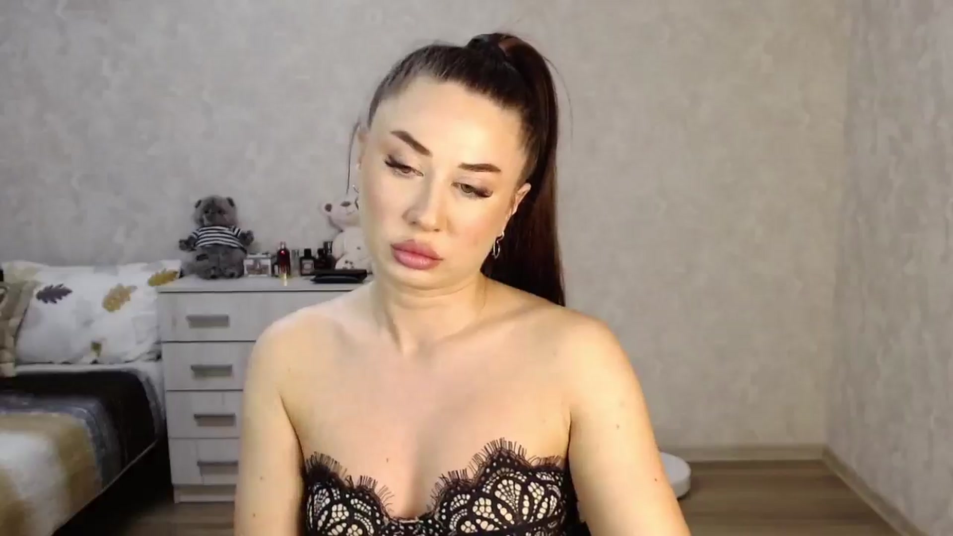 Gallery image thumbnail from SaintNicole's myfreecams stream on, 05/15/2025, 20:01 image 15 of 20