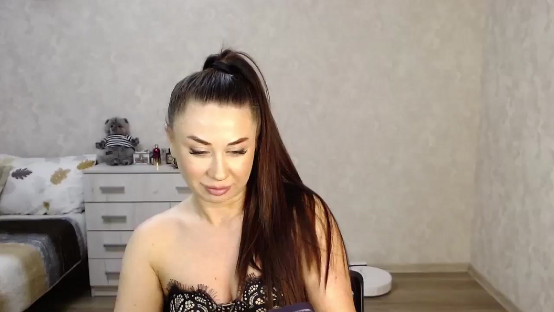 Gallery image thumbnail from SaintNicole's myfreecams stream on, 05/15/2025, 21:24 image 17 of 20