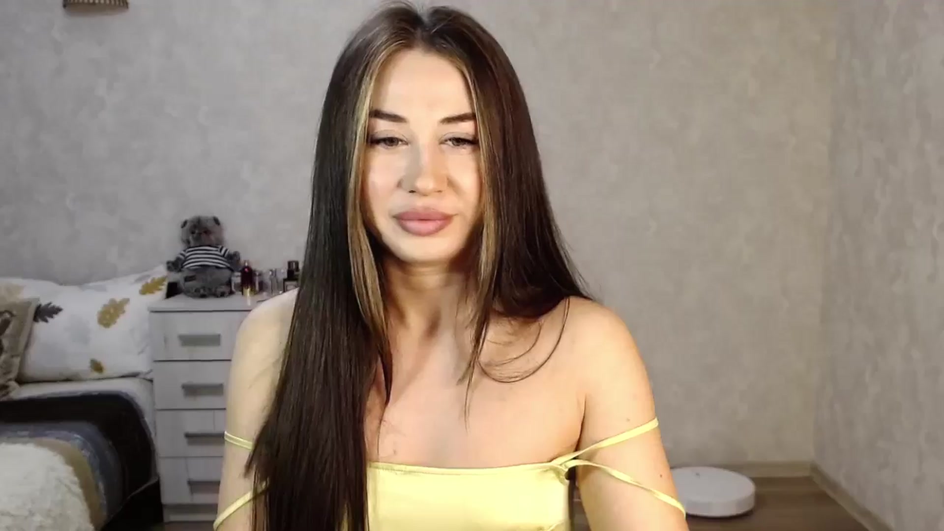 Gallery image thumbnail from SaintNicole's myfreecams stream on, 06/24/2025, 17:44 image 8 of 20