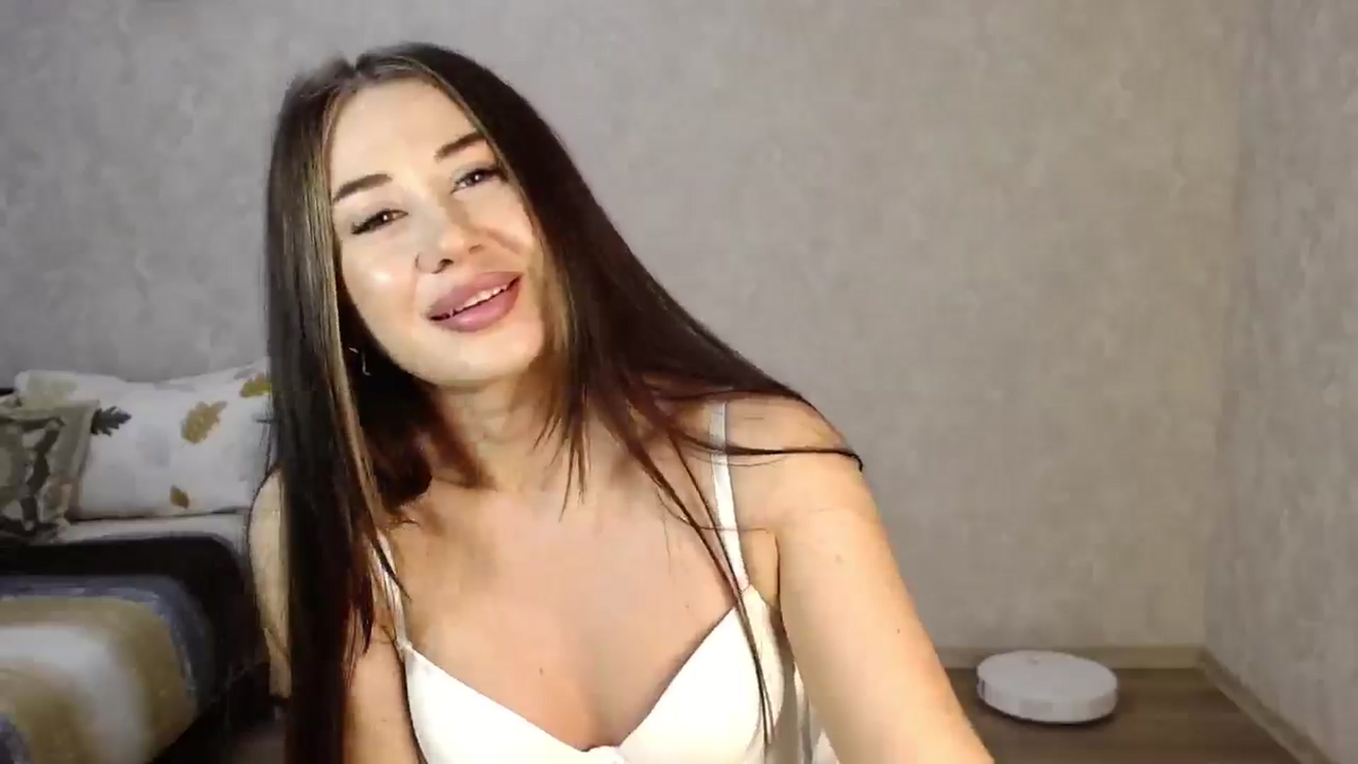 Gallery image thumbnail from SaintNicole's myfreecams stream on, 06/24/2025, 21:32 image 4 of 20
