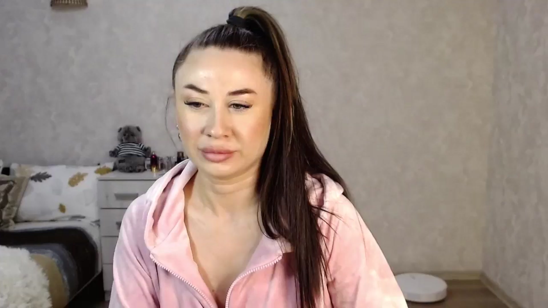 Gallery image thumbnail from SaintNicole's myfreecams stream on, 06/25/2025, 20:38 image 16 of 20