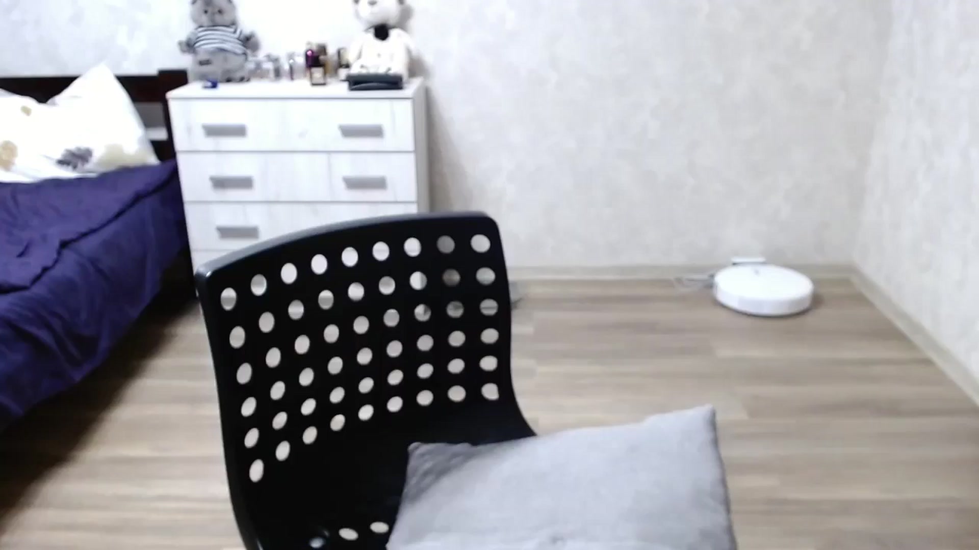 Gallery image thumbnail from SaintNicole's myfreecams stream on, 07/18/2025, 23:18 image 9 of 20