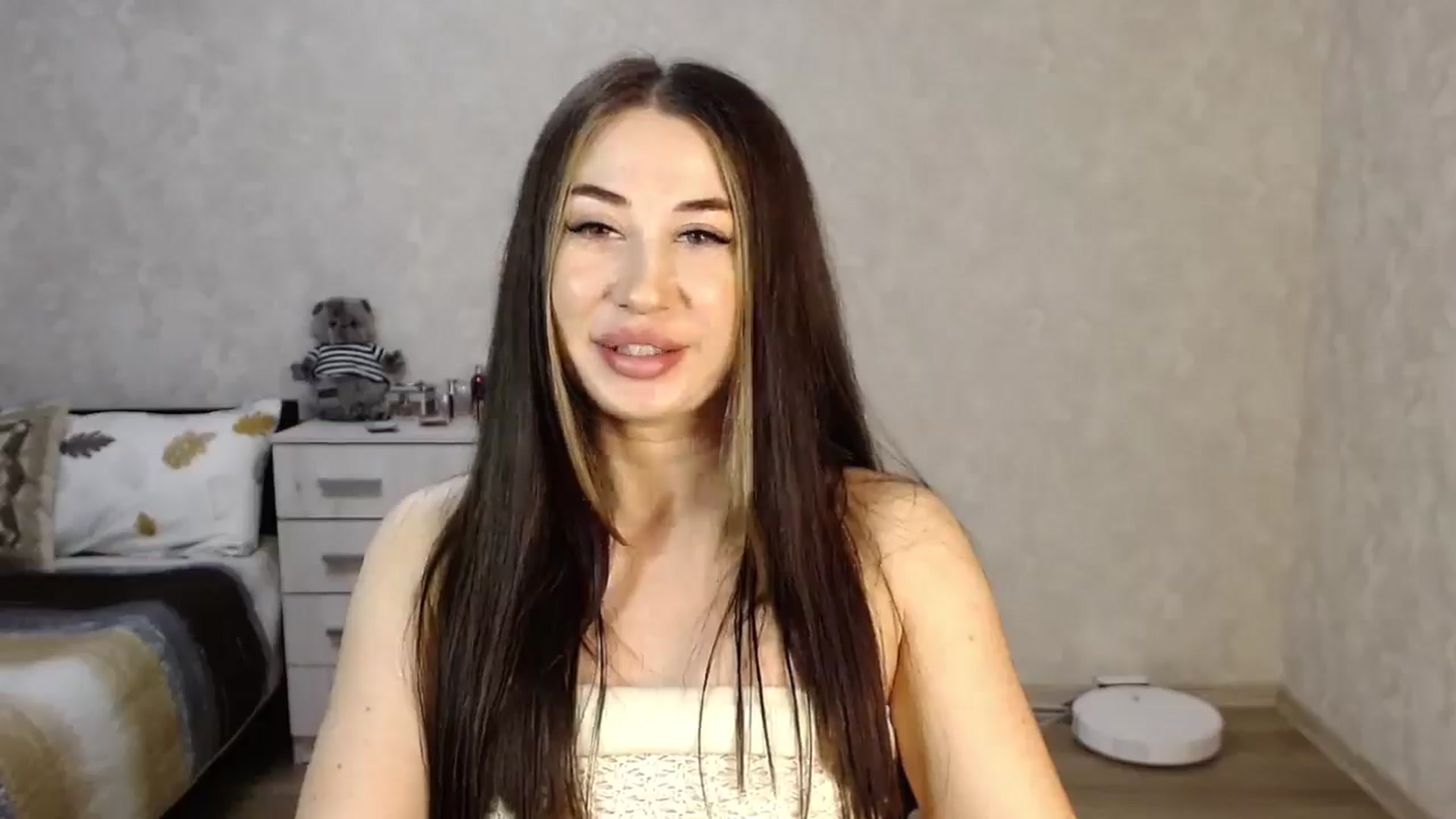 Gallery image thumbnail from SaintNicole's myfreecams stream on, 07/19/2025, 21:30 image 10 of 20