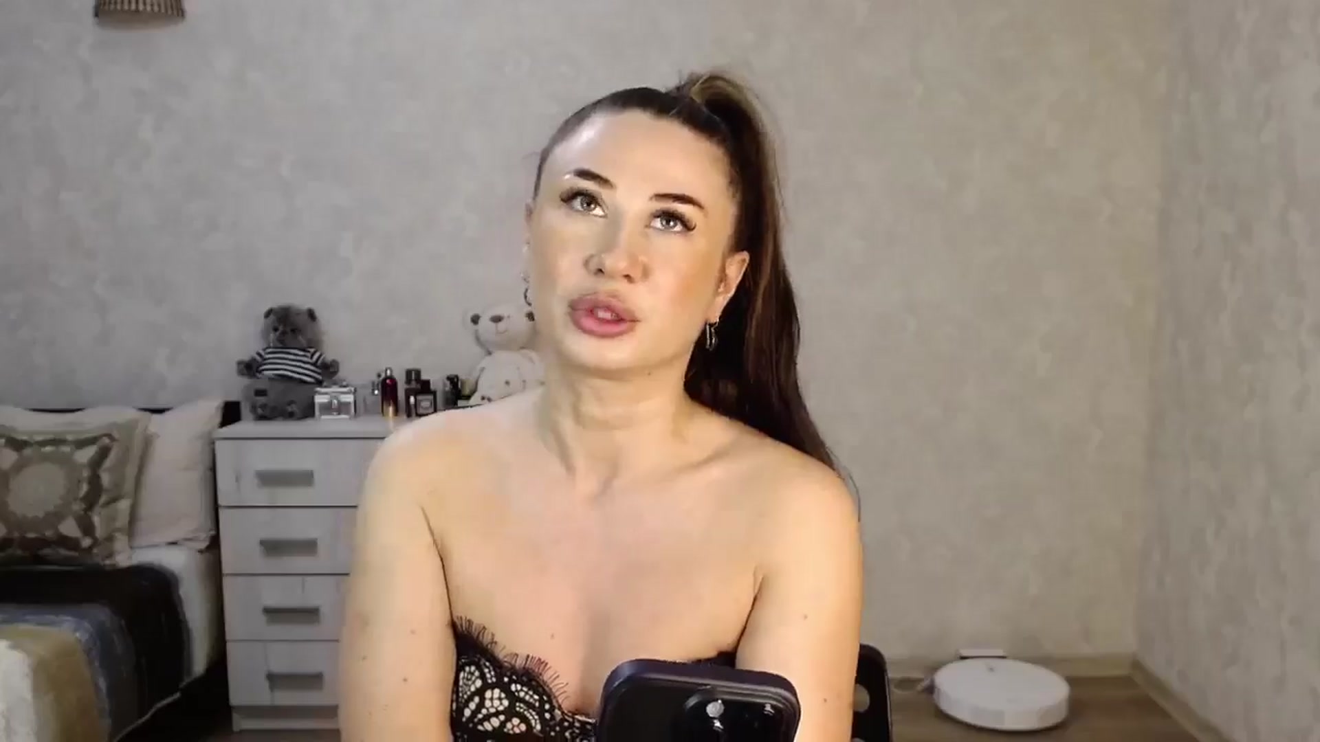 Gallery image thumbnail from SaintNicole's myfreecams stream on, 07/24/2025, 20:57 image 17 of 20