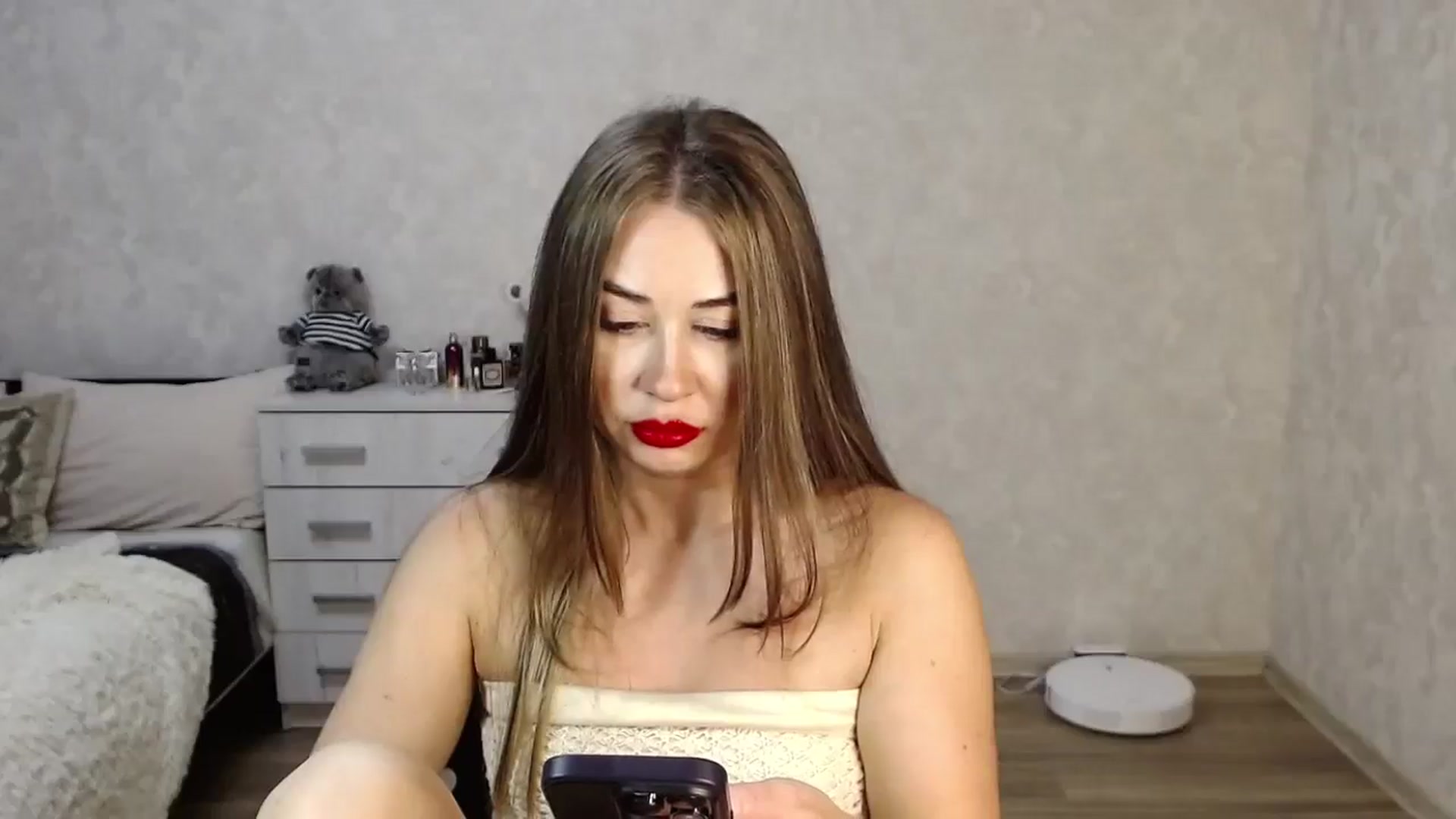 Gallery image thumbnail from SaintNicole's myfreecams stream on, 08/05/2025, 20:08 image 12 of 20