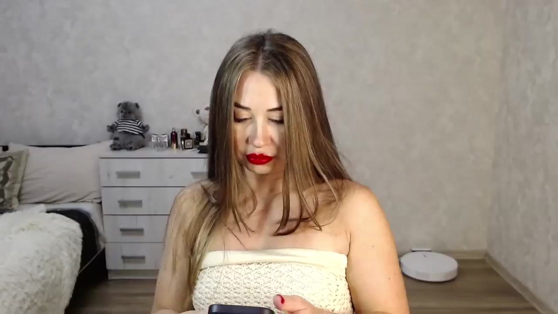 Gallery image thumbnail from SaintNicole's myfreecams stream on, 08/05/2025, 20:08 image 9 of 20
