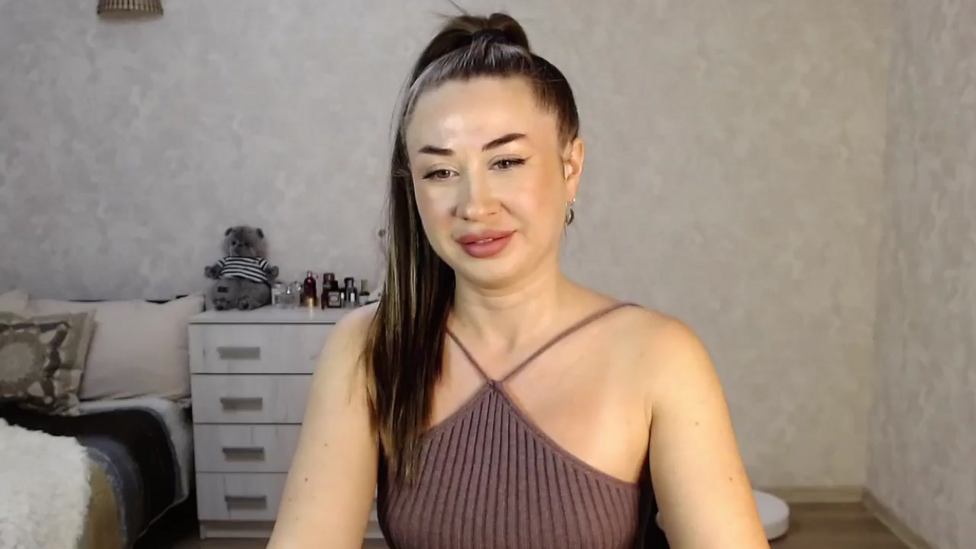 Gallery image thumbnail from SaintNicole's myfreecams stream on, 08/12/2025, 23:26 image 3 of 20